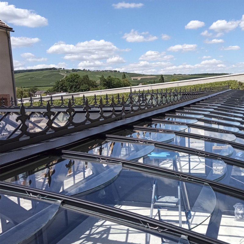 Glashaus AMBOISE Breite 5,60 m mit Aluminiumsockel