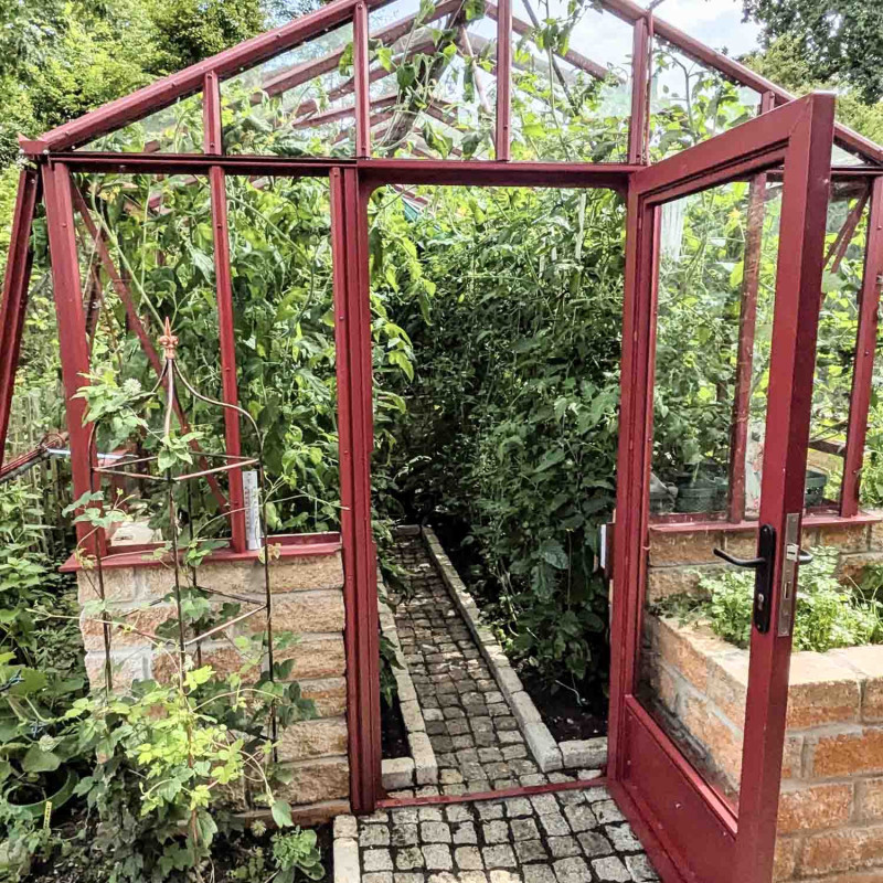 Gewächshaus LUXIA Retro mit Mauersockel Breite 2,36 m